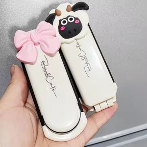 Al por mayor, peine plegable mini personalizado <span class=keywords><strong>con</strong></span> espejo de <span class=keywords><strong>maquillaje</strong></span>, diseño de dibujos animados bonito, mango de plástico, cepillo para el cabello plegable para peine de cojín de aire - Product Image 4