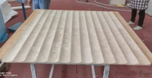 Piastrelle Concave in travertino naturale parete del soggiorno cucina in marmo Beige piattaforma Lsland piastrella levigata in travertino scanalato intagliato