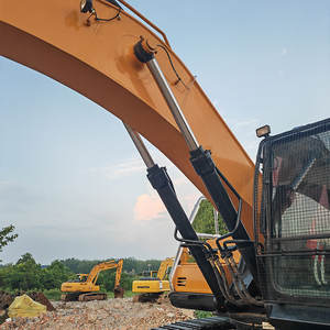 เครื่องขุดตีนตะขาบไฮดรอลิกแบบ SY335H ของ Sany 33.5ตันสภาพดีเยี่ยมพร้อมเครื่องยนต์และปั๊ม - Product Image 3