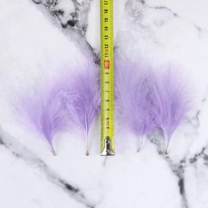 Commercio all'ingrosso di alta qualità Multi-colore 6-10CM 10-15CM di tacchino piuma di <span class=keywords><strong>uccello</strong></span> bianco tacchino centro <span class=keywords><strong>piume</strong></span> per la vendita - Product Image 4