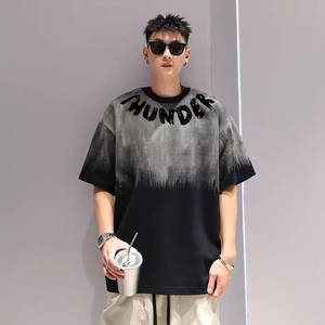 <span class=keywords><strong>T</strong></span>-<span class=keywords><strong>shirt</strong></span> estiva in stile americano di alta qualità lavorata a maglia frontale e posteriore con maniche corte allentate e stampe di lettere - Product Image 2