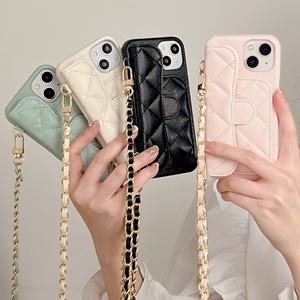 Funda de Lujo para iPhone 11 12 13 14 15 16 17 Pro Max con Diseño de Caviar, Correa Cruzada y Protección Anticaídas - Product Image 4
