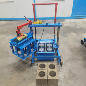 Petite <span class=keywords><strong>machine</strong></span> mobile <span class=keywords><strong>de</strong></span> pose <span class=keywords><strong>de</strong></span> briques portative utilisée pour la production <span class=keywords><strong>de</strong></span> divers blocs <span class=keywords><strong>de</strong></span> béton – <span class=keywords><strong>Machine</strong></span> à blocs <span class=keywords><strong>de</strong></span> béton autoportante - Product Image 5