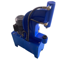 Machine de rivetage de chaussures, avec freins électroniques