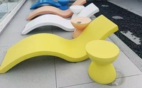 Chaise longue de piscine en fibre de verre écologique, faite à la main, durable, style Pop Art, avec design Art Déco et revêtement – Chaise longue d'extérieur pour piscine