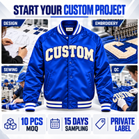 Blouson Bomber en Satin Personnalisé Fabricant OEM ODM avec Applique Lettres en Chenille, Bordure Côtelée Rayée et Boutons Pression pour Marques de Streetwear
