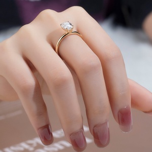 Anillo de Diamante de Laboratorio IGI con Corte de Pera de 1 Quilate, D VS1, Oro Amarillo de 14K, Joyería Messi, Anillos de Boda para Mujer - Product Image 4