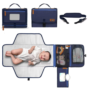 Cambiador de bebé de poliéster compacto portátil con almohada incorporada alfombrilla de pañal impermeable para viajes al aire libre para padres en movimiento - Product Image 2