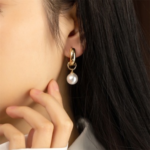 Ins Popular 18k Gold Plated Hoop <b>Earrings</b> <b>Fine</b> Pearl Pendant <b>Earrings</b> - Product Image 5