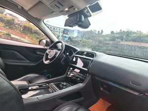 <span class=keywords><strong>Jaguar</strong></span> F-<span class=keywords><strong>Pace</strong></span> 2.0T essence SUV automatique LHD 2018 d'occasion pour l'exportation - Product Image 2