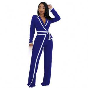 Tuta Elegante da Celebrità Decorata con Perline e Diamanti, Scollo a V Senza Maniche - Product Image 1