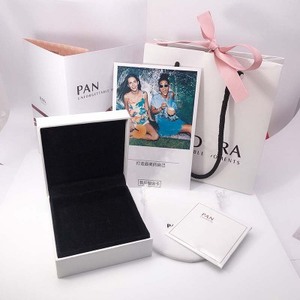 pandora boxes and bolsas