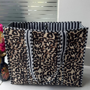 Sac fourre-tout en coton matelassé fait à la main pour femmes sac à bandoulière de luxe avec motif imprimé à rayures de style ouvert sac à main pour femmes à la mode - Product Image 4