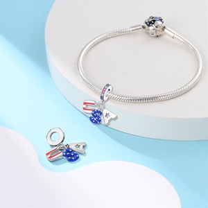 American flag pendant accessory, silver patriotic-themed pendant bead, suitable for <b>bracelets</b>, <b>red</b>, white and blue star design - Product Image 5