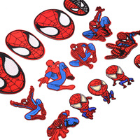 Parches Bordados Termoadhesivos con Diseño de Superhéroe en Posición de Gateo con Patrón de Red Azul y Rojo para Ropa con Temática de Acción