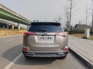 Toyota RAV4 Usata 2018 2.5L 6AT AWD SUV 180CV LHD Benzina 4WD Compatta Esportazione Cina - Product Image 4