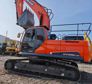Escavatore Gommato Usato Doosan DX300LC-9C Arancione di Alta Qualità, 30 Tonnellate, 2023, per Costruzioni Pesanti, con Cambio e Motore Originale - Product Image 3