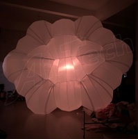 Ballon publicitaire LED gonflable suspendu en forme de nuage pour événements, décoration de scène, ballon de plafond alimenté par prise avec ventilateur intégré, installation facile