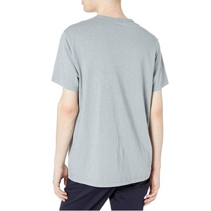 Vêtements de mode coton t-shirt col en v à manches courtes patch broderie fabriquée au Pakistan fabricant sérigraphie t-shirts - Product Image 5