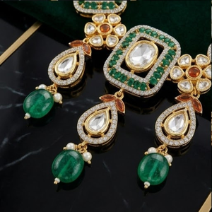 Parure de collier et boucles d'oreilles élégantes en argent 925 avec moissanite et perles de culture pour femme, idéale pour mariages modernes - Product Image 4