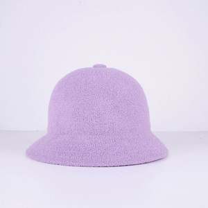 Chapeaux Bob en Laine Unisexe Doux et Tendance pour Adultes, en Tissu Éponge, avec Logo Brodé Personnalisé, Idéaux pour Toutes les Saisons - Vente en Gros - Product Image 3