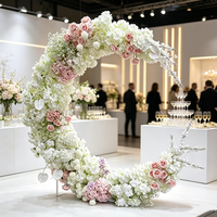 Arche florale en soie rose clair de haute qualité et durable pour toile de fond de mariage, demande en mariage et décoration de scène