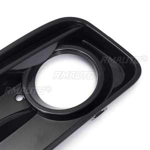 Grilles de feux antibrouillard avant gauche et droite noires pour BMW Série 1 F20 F21 Sport 2015 2016 2017 2018 - Product Image 4