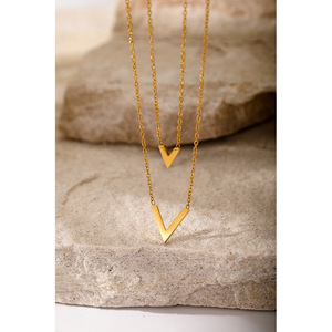 Voyageur V-System Necklace-Arquitectura de clavícula diédrica con capas paramétricas en fusión de oro de grado médico - Product Image 1