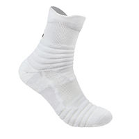 Vente en gros Serviette Crew pour l'extérieur en éponge anti-dérapant pour hommes Chaussettes de basket-ball Bank Emballage avec logo personnalisé Chaussettes Basketball Elite