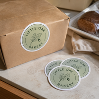 Rouleaux d'étiquettes autocollantes imprimées sur mesure, autocollants pour emballages alimentaires, noms de produits, illustrations de logo de restaurant