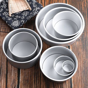 Plaque de cuisson ronde en aluminium pour gâteaux de 4, 5, 6, 7, 8, 9, 10, 11 et 12 pouces, idéale pour les fêtes, les mariages, les anniversaires et Noël - Product Image 2