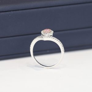 Anillo de Diamante Rosa Cultivado en Laboratorio en Forma de Pera de Oro de 18K, Doble Halo en Forma de V con Diamantes Blancos Cultivados en Laboratorio, Joyería de Compromiso para Mujer - Product Image 4