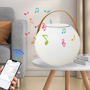 Lampe LED décorative portable avec haut-parleur et veilleuse à modes multicolores pour événements extérieurs et musique – Commande en gros - Product Image 1