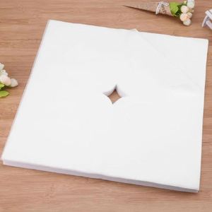 Serviettes jetables imperméables en tissu non tissé pour lit de massage, avec trou carré, pliables, pour usage domestique, avec couvre-trou uni - Product Image 1