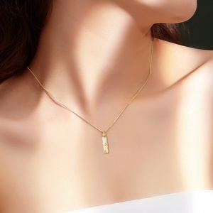 Collier pendentif tendance en acier inoxydable plaqué or avec moulage bambou et zircon serti clos pour bijoux de mode féminins en gros - Product Image 5