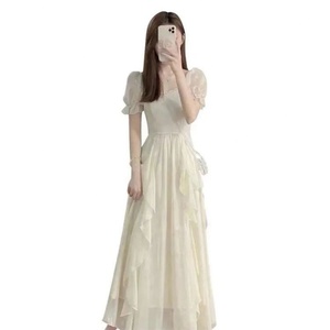 Robes pour femmes en gros. Robes de styles variés, vêtements de marque à prix réduit, stock de vêtements pour femmes, vêtements d'occasion pas chers en gros. - Product Image 6