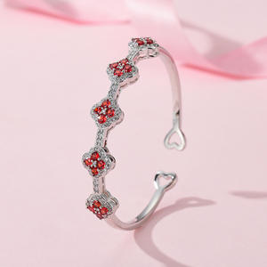 Brazalete Ajustable de Cobre Chapado en Oro de 18K con Circonitas, Estilo Vintage para Mujer - Product Image 3