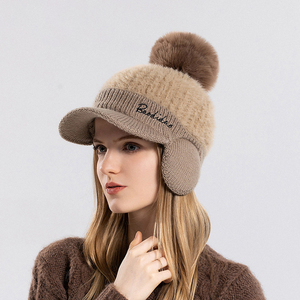 <span class=keywords><strong>Bonnet</strong></span> en velours tricoté chaud d'hiver pour <span class=keywords><strong>femme</strong></span>, style européen et américain, avec <span class=keywords><strong>pompon</strong></span>, protection des oreilles, anti-froid - Product Image 3