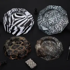 Creative Custom Ashtray With Leopard Print Luxurious Transparent Living Room Glass Crystal Ashtray Custom Pattern
