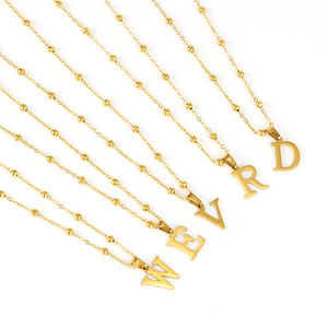 Collana con ciondolo con lettera iniziale placcata in <span class=keywords><strong>oro</strong></span> 14k Charm iniziale alla moda gioielli personalizzati alla moda regali per il giorno della donna - Product Image 1