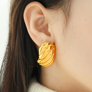 ต่างหูแบบห่วง ชุบทอง 18k เหล็กไทเทเนียม ดีไซน์ทรงเรขาคณิต ใส่ได้ทุกวัน สีเงิน สีทอง EH300 - Product Image 4