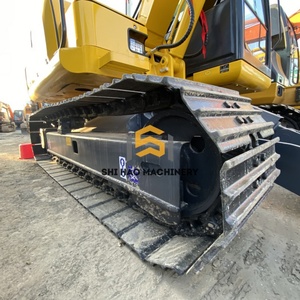 Excavatrice sur chenilles Komatsu PC60 d'occasion, neuve pour projets agricoles et résidentiels, 6 tonnes, équipement essentiel incluant moteur, pompe, boîte de vitesses, roulement. - Product Image 4