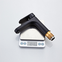 YUNDOOM mélangeur de robinet d'eau, OEM Musluk chine laiton usine vente entière, robinet de lavabo de salle de bains classique