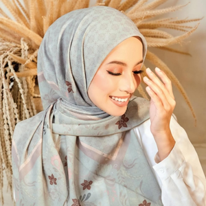 Premium personalizado transpirable cómodo cuadrado impreso musulmán étnico pañuelos gasa perfumado Hijabs de Malasia - Product Image 1
