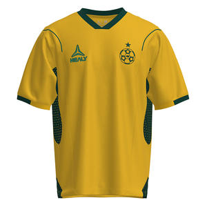 Maillot HEALY vintage style américain respirant à imprimé numérique, jaune et vert foncé, avec motif étoile et badge, en maille, à manches courtes et col en V - Product Image 1