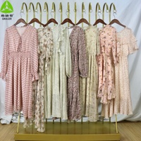 Robe en soie d'occasion de haute qualité (longue et courte) pour femme, collection Thrift Fashion Gracer, provenant de Balles de Vêtements de Premières Villes