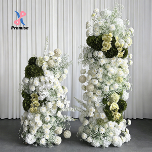 Arreglo Floral Artificial Promise, Mezcla de Rosas Blancas y Follaje, Hecho a Mano, Decoración Clásica para Bodas - Product Image 1
