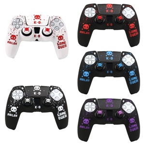 Coque en silicone à motif crâne pixelisé par impression par transfert d'eau avec poignées pour manettes <span class=keywords><strong>PlayStation</strong></span> 5 - Product Image 1