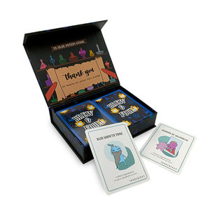 Gioco di Carte Personalizzato a Due Mazzi 'Brew & Fool' con Confezione Tematica - Product Image 3