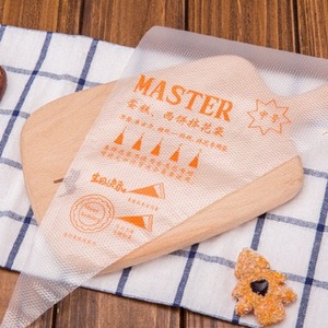 Master Piping Bags 100Pcs Disposable Food Grade Plastic <b>Cake</b> Decorating <b>Tools</b> Triangle Shape - Product Image 4